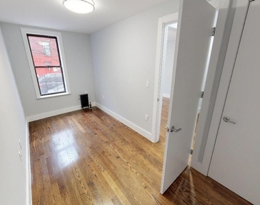 1661 Park Ave - Photo Thumbnail 5