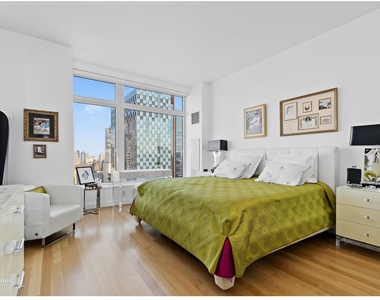 400 East 67th St - Photo Thumbnail 7