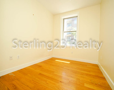 26-20 Hoyt Avenue South, Astoria, Ny, 11102 - Photo Thumbnail 4