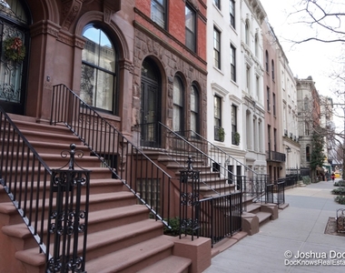 Upper East Side - Photo Thumbnail 6