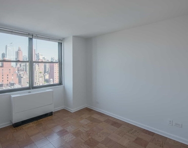 240 East 27th Street - Photo Thumbnail 10