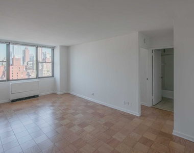 240 East 27th Street - Photo Thumbnail 15