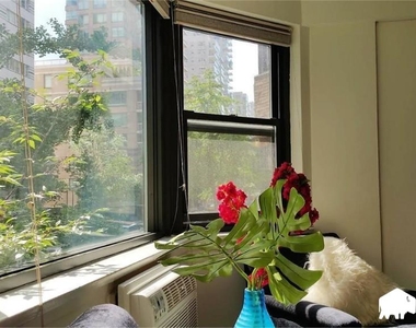 East 69th Street - Photo Thumbnail 3