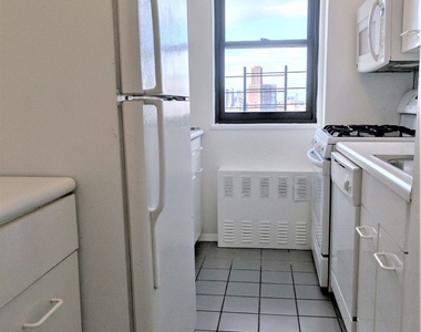 345 East 80th Street - Photo Thumbnail 4