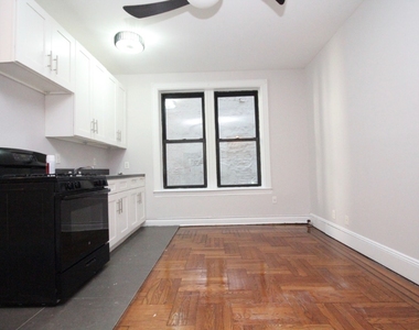 272 grand st - Photo Thumbnail 2