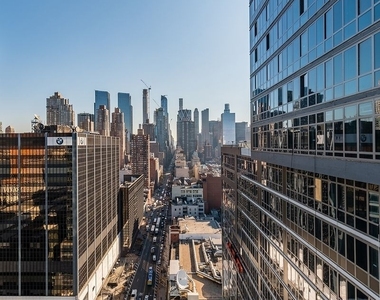 606 West 57th Street - Photo Thumbnail 17