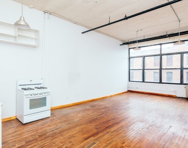 11 White St Brooklyn  - Photo Thumbnail 3