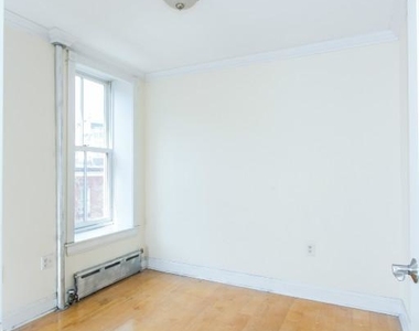 110 Bedford St - Photo Thumbnail 2