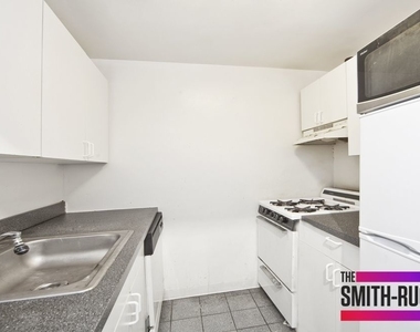 333 West 47th Street, Apt. PHW, New York, NY 10036 - Photo Thumbnail 5