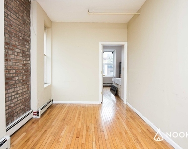 814 Marcy Ave - Photo Thumbnail 5