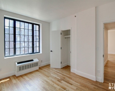 1035 Fulton Street - Photo Thumbnail 4