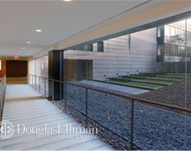 505 Greenwich St - Photo Thumbnail 8