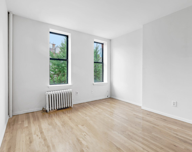 11th street  and 3rd Avenue  - Photo Thumbnail 6