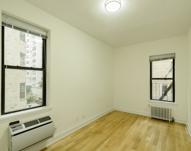 191 East 76th Street - Photo Thumbnail 3