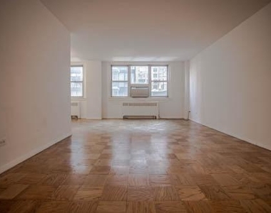 314 East 30th Street - Photo Thumbnail 1