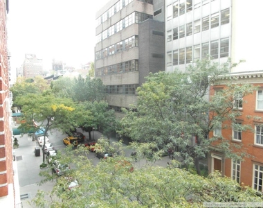 West 12th Street - Photo Thumbnail 4