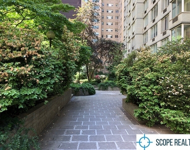 333 East 56th - Photo Thumbnail 6