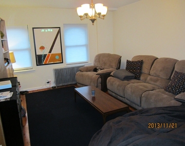 32 Rogers Ave - Photo Thumbnail 7