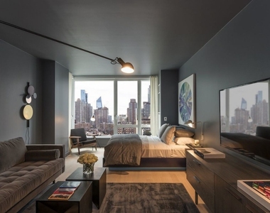 525 West 52nd Street Apt 2bn - Photo Thumbnail 1