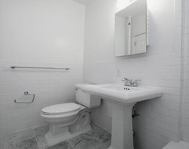 322 West 14th Street - Photo Thumbnail 3