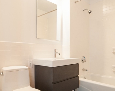 125 Court Street • Cobble Hill, Brooklyn, Ny 11201 - Photo Thumbnail 4