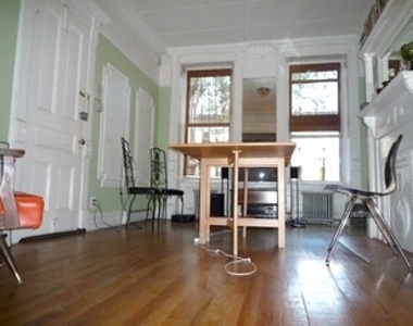 332 Gates Avenue - Photo Thumbnail 0