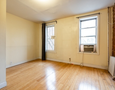 189 Bedford Ave  - Photo Thumbnail 3