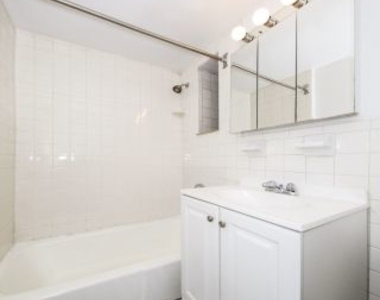 342 East 55th Street - Photo Thumbnail 3