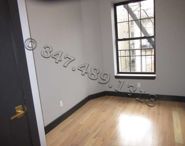 1722 Greene Ave.  Rridgewood Ny - Photo Thumbnail 10