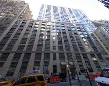 320 West 38th Street - Photo Thumbnail 9