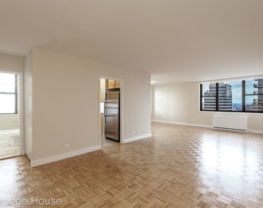 201 East 87th Street - Photo Thumbnail 2