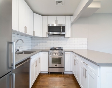 152 Ludlow St - Photo Thumbnail 1