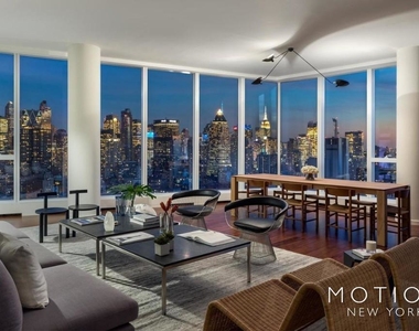 315 West 37th Street - Photo Thumbnail 7