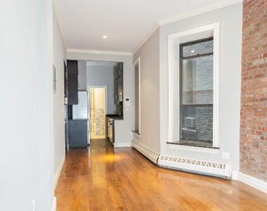 219 E 28th - Photo Thumbnail 1