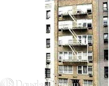 East 51st St - Photo Thumbnail 0