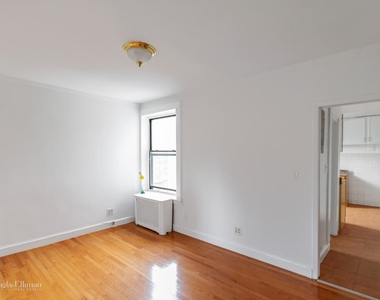 31-44 Steinway St - Photo Thumbnail 6