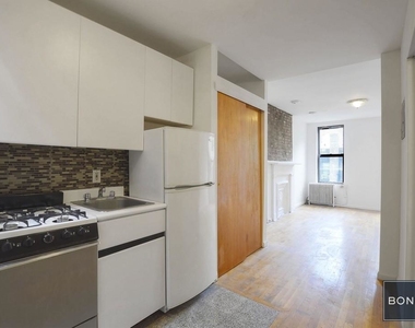 334 East 82nd Street - Photo Thumbnail 2