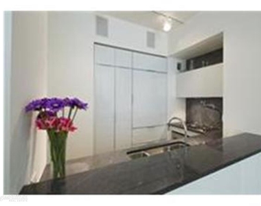 240 Park Avenue South - Photo Thumbnail 7