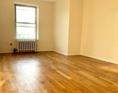 Penthouse 320 West 47th st - Photo Thumbnail 5