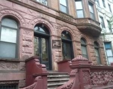 140 West 75th Street - Photo Thumbnail 6