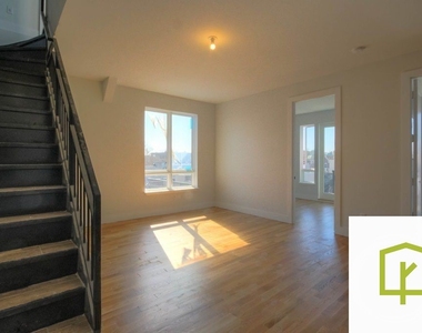 852 Metropolitan Ave - Photo Thumbnail 2