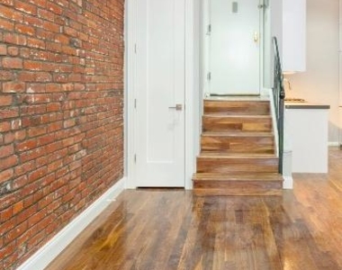 564 Hudson Street - Photo Thumbnail 1