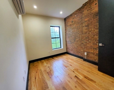 758 Putnam Ave - Photo Thumbnail 1