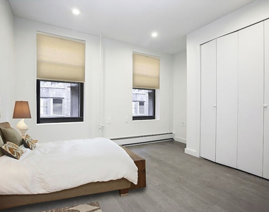 314 West 39th Street - Photo Thumbnail 2