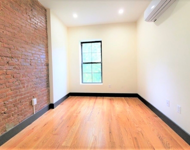 758 Putnam Avenue - Photo Thumbnail 5