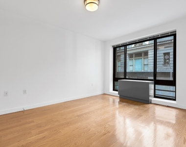 30 West 18th Street - Photo Thumbnail 3