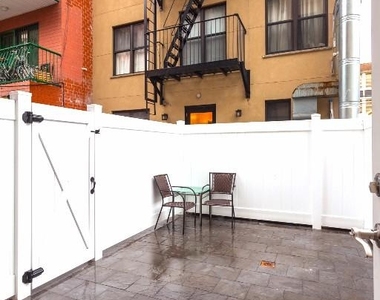 124 Ridge Street - Photo Thumbnail 8