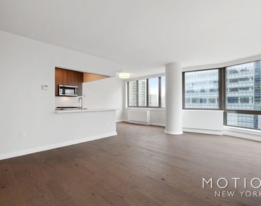 377 East 33rd Street - Photo Thumbnail 7