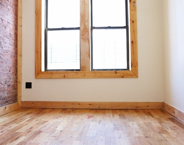 645 Willoughby - Photo Thumbnail 3