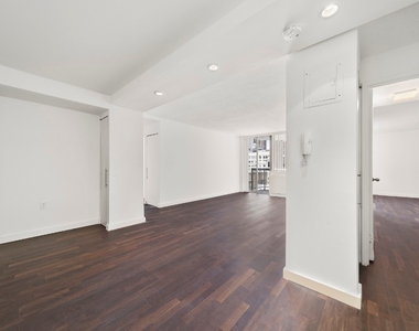 184 Lexington Avenue - Photo Thumbnail 2